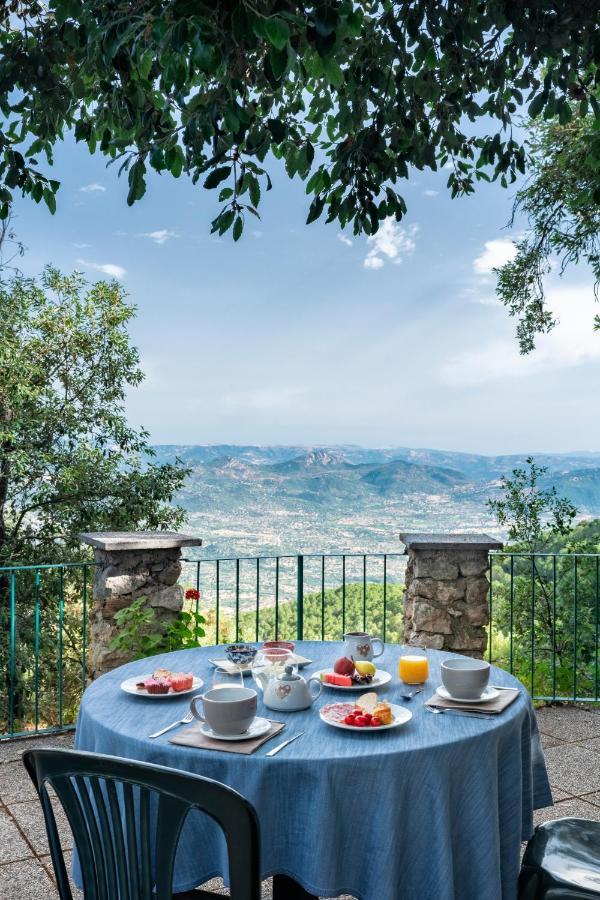 ホテル S'Enis Monte Maccione オリエーナ エクステリア 写真