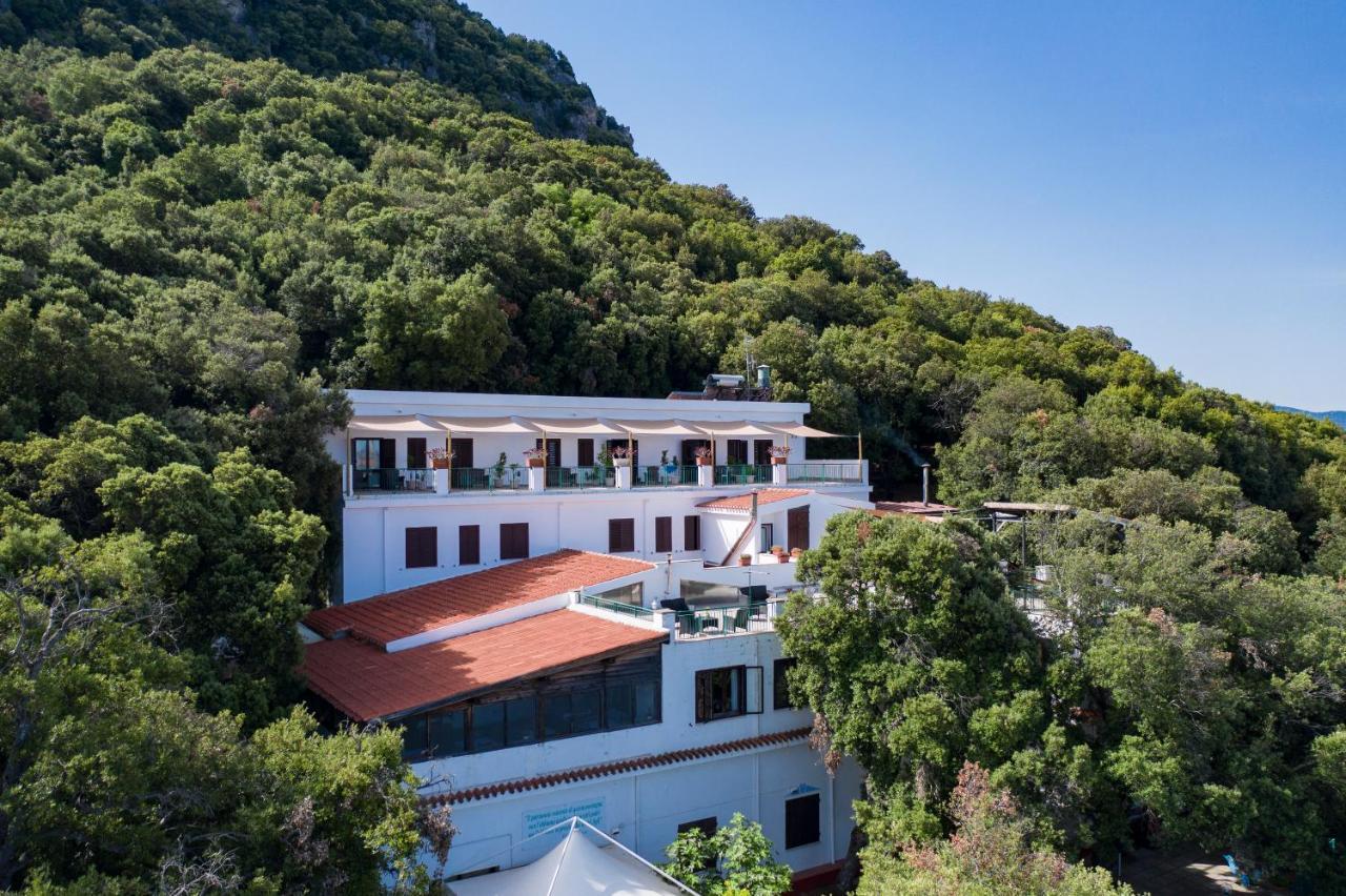 ホテル S'Enis Monte Maccione オリエーナ エクステリア 写真