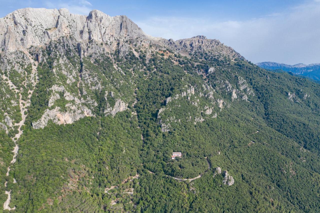 ホテル S'Enis Monte Maccione オリエーナ エクステリア 写真